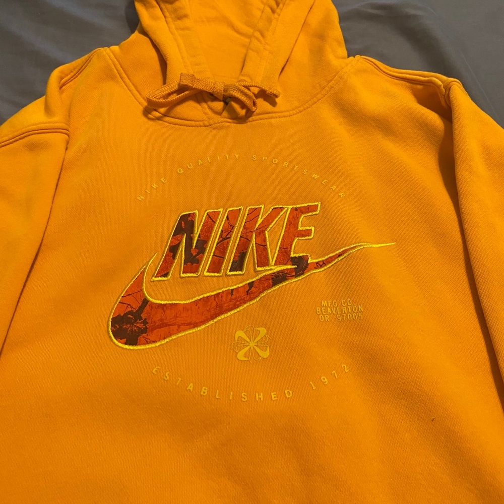 Nike men’s hoodie